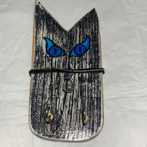 Hand Crafted Pallet Board Cat Design Key Holder - Picture 3 of 7